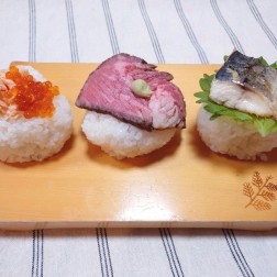 xmRt@[