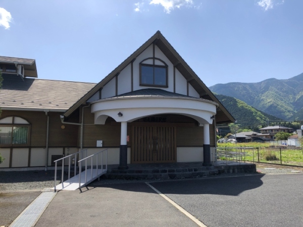 井之頭区民館 正面