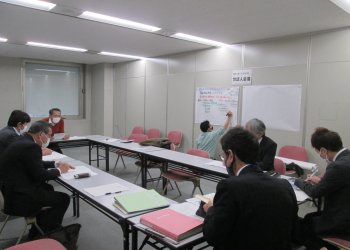 世話人会議の様子1