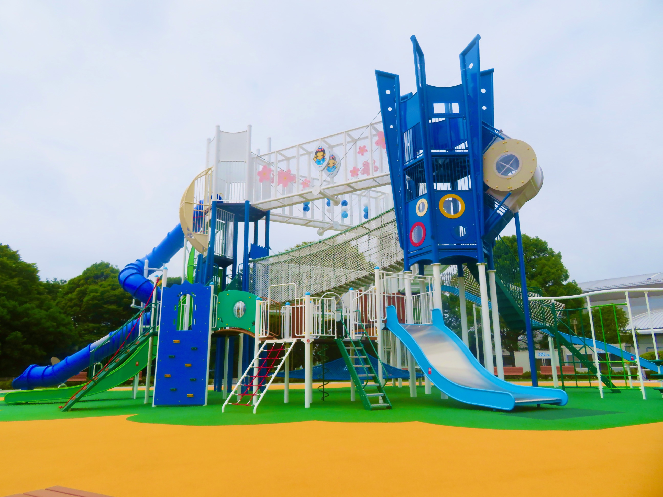 外神　大型複合遊具